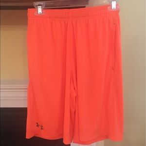 Sm.Men’s Under Armor athletic shorts.